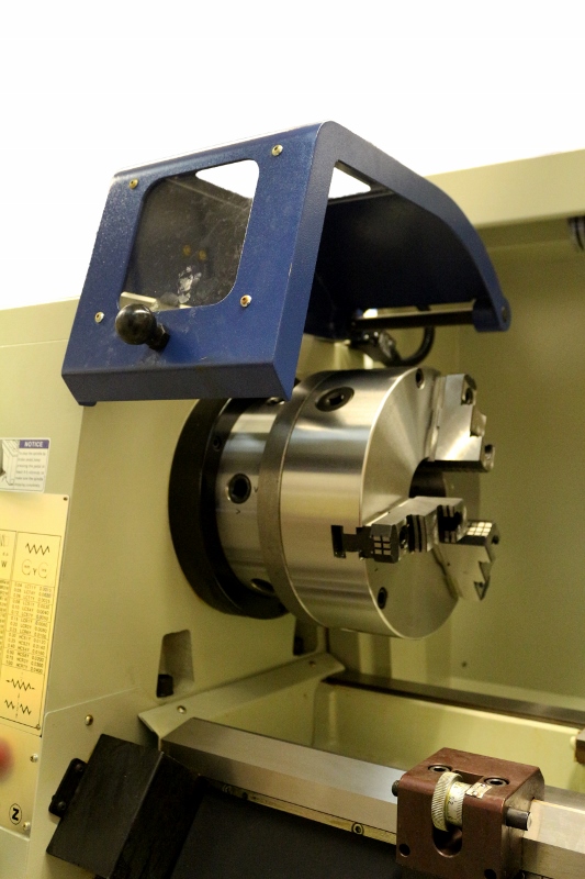 G-460C & 530C Heavy Duty Centre Lathes - Image 8